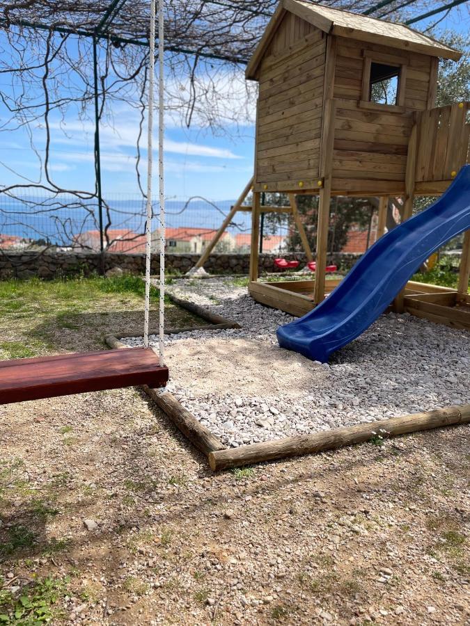 Vacation House Marin With Jacuzzi - Bol, Brac Eksteriør bilde