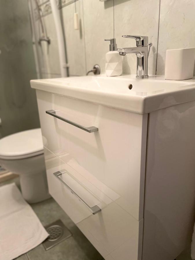 Vacation House Marin With Jacuzzi - Bol, Brac Eksteriør bilde